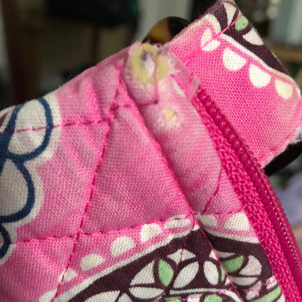Grandmacore VERA BRADLEY Pink Pinwheel Crossbody Bag - Picture 7 of 8